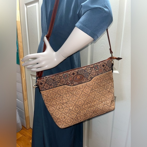 🤎NATURAL CORK – Patterned Cork Crossbody Bag - Picture 10 of 10